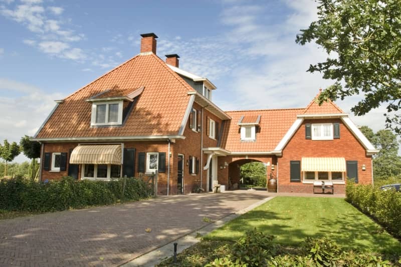 Landhuis met koetshuis in Markelo